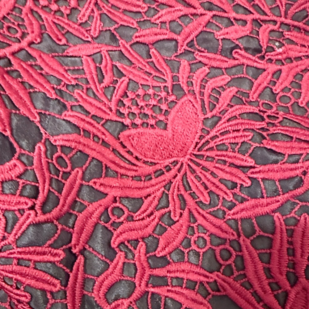 JARIYA Medium CROCHET BACKLESS DRESSS - Picture 11 of 13